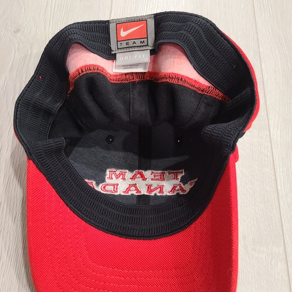 NIKE Team Canada Hockey Hat - Picture 3 of 7